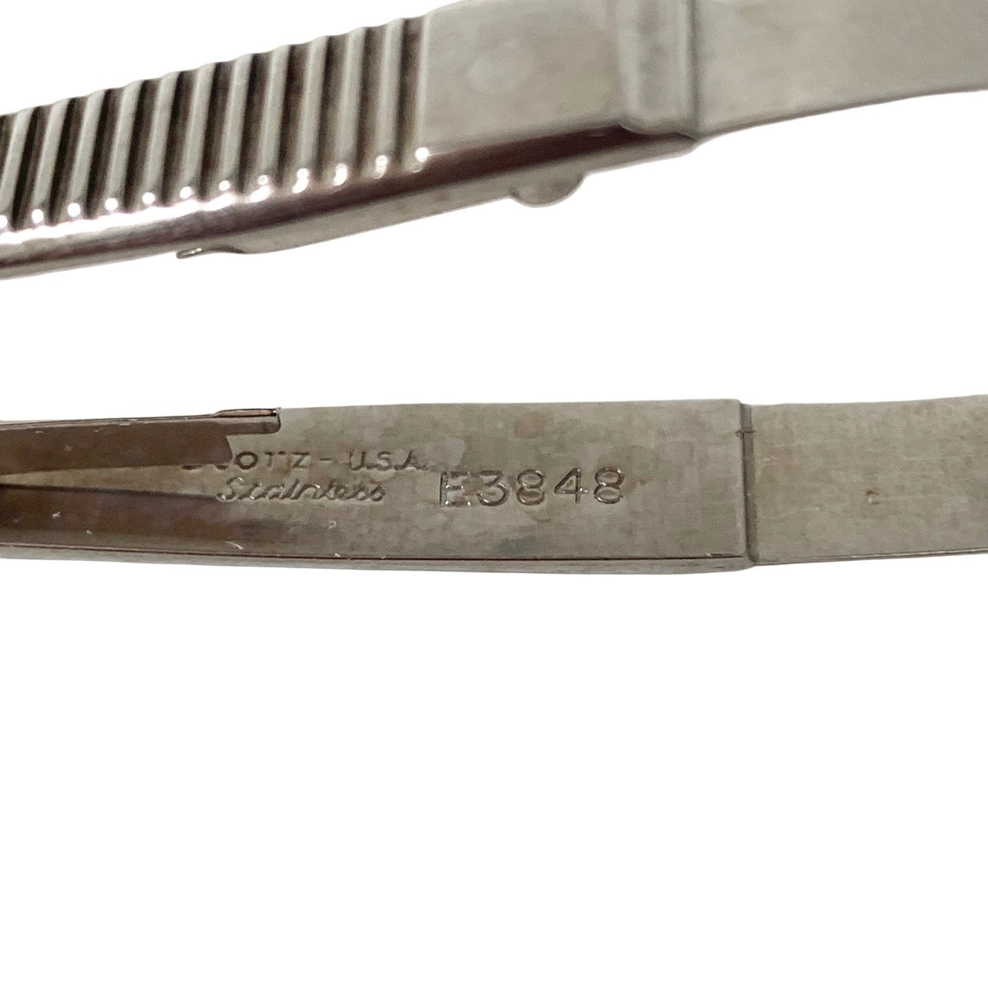 STORZ REF E3848, Castroviejo Needle Holder 11mm Curved Medium Locking