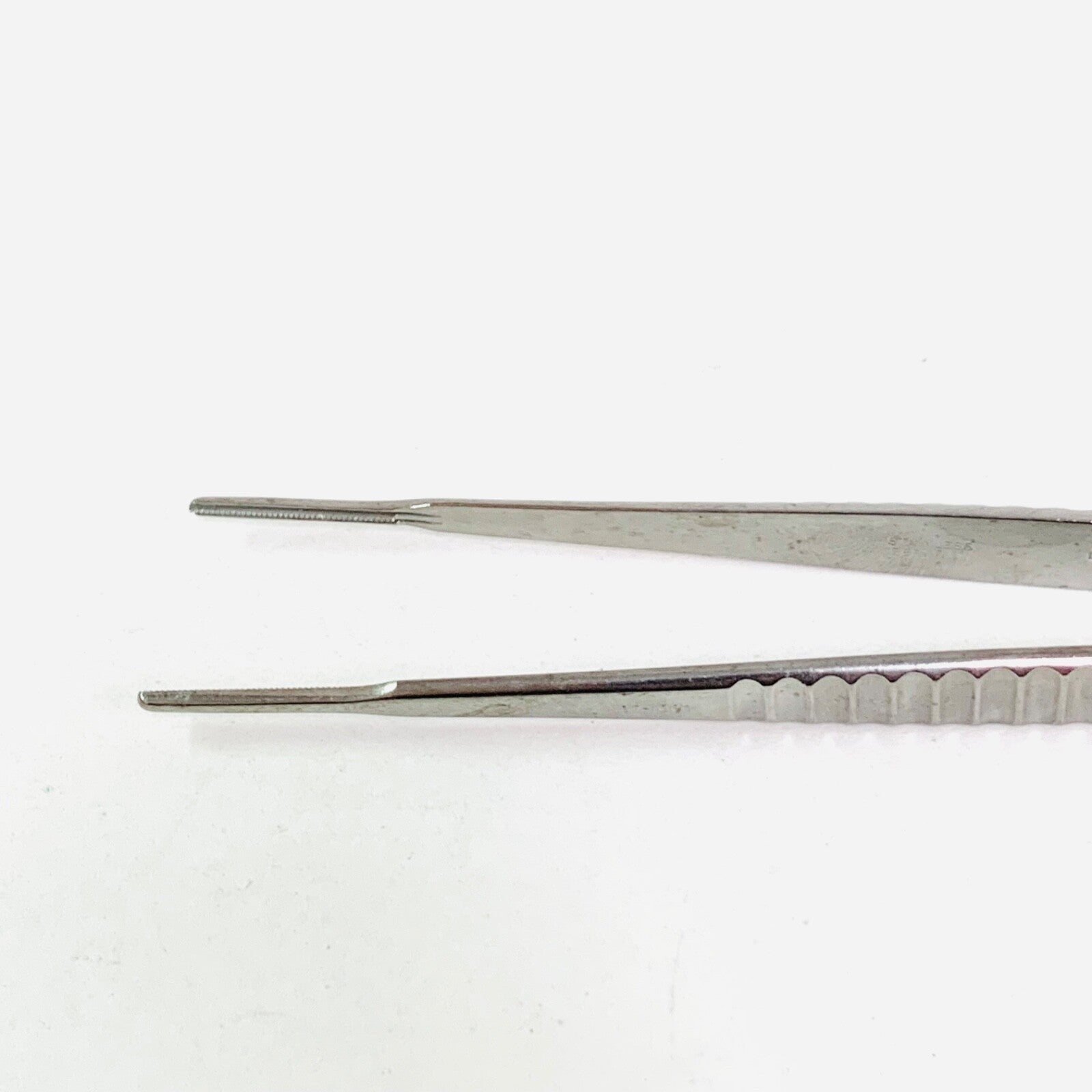 CODMAN REF 37-1001, DeBakey Insulated Thorasic Tissue Forceps 8"