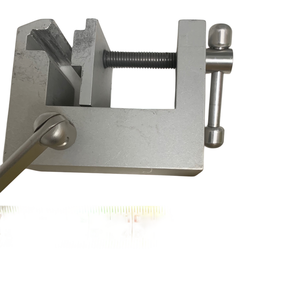 SURGICAL ARM ARTICULATING 4 SECTION WITH PROPRIETARY GRAPHITE CONNECTOR
