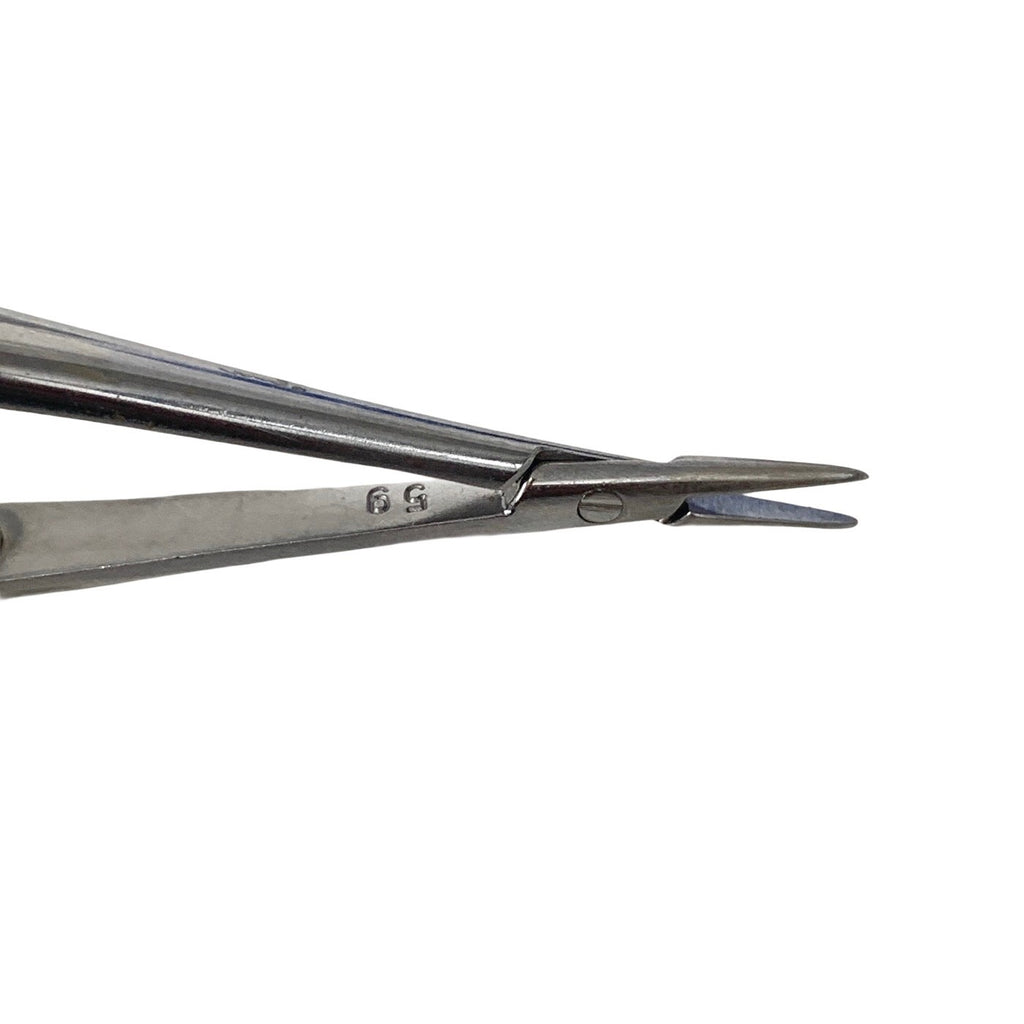 V. Mueller REF OP7412, Castroviejo Straight Smooth Jaw Needle Holder 5.5