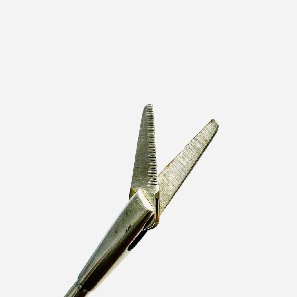 BOSS 93-5705 Nasal Scissors straight Adult 8 3/4″ Instrument