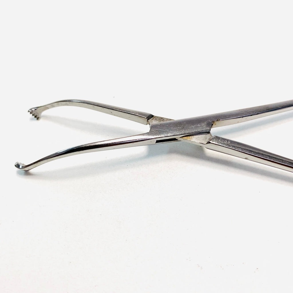 Weck REF 75-102, Curved Tissue Forcep