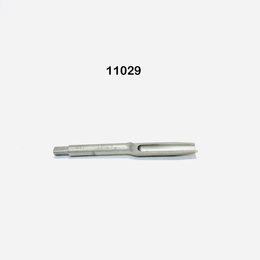 Makar Instrument 11029 Orthopaedic Gouges 9mm,  4 1/2″ Long Instrument