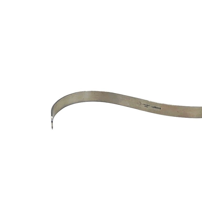 V. Mueller REF LA8415, HASSAN "S" RETRACTOR BLADE