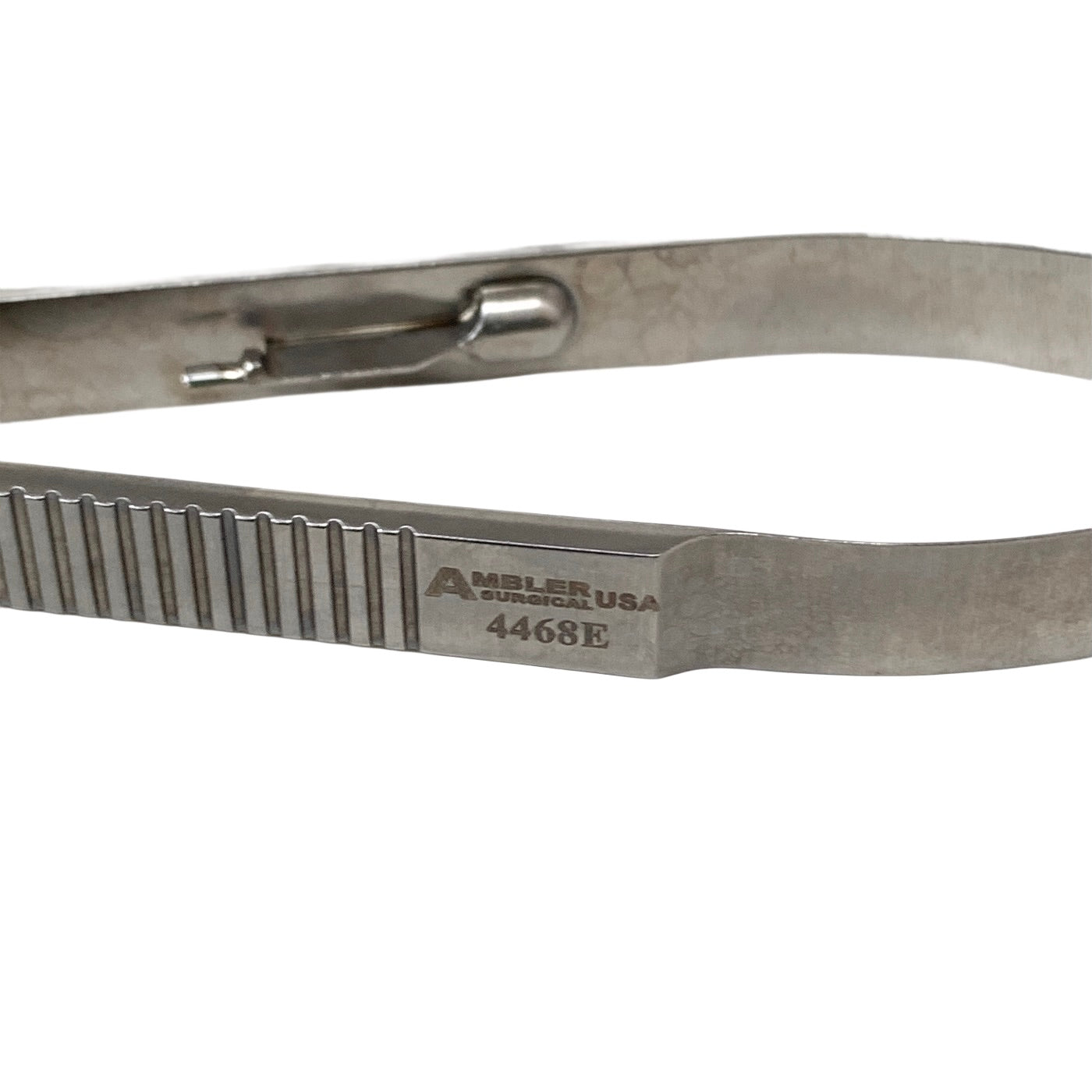 AMBLER REF 4468E Castroviejo needle holder 5 7/8'',heavy, straight, 14.0mm smooth jaws, flat handle, with lock
