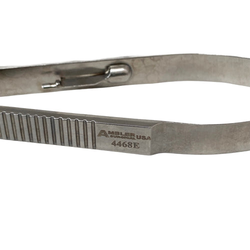 AMBLER REF 4468E Castroviejo needle holder 5 7/8'',heavy, straight, 14.0mm smooth jaws, flat handle, with lock