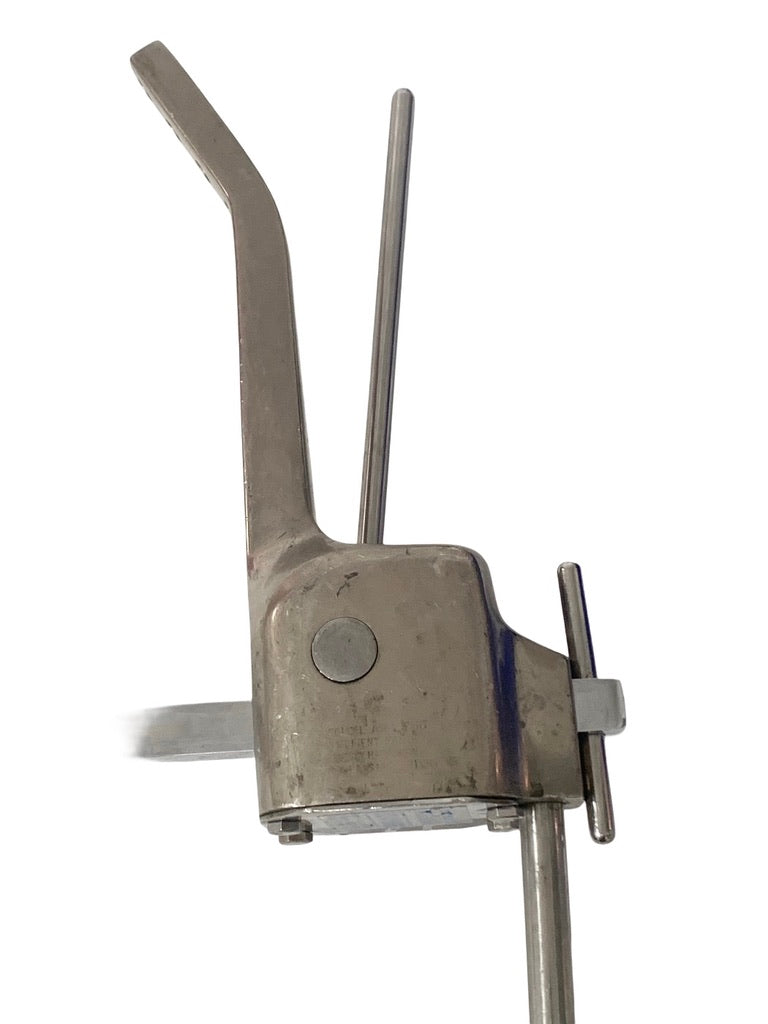 Makar Instrument Surgical Assistant Leg Holder