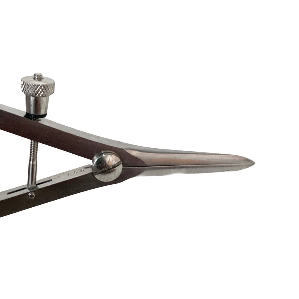 AMBLER REF 1144E Castroviejo caliper 3 1/2'', straight tips, measures from 0-20mm in 1.0mm increments, adjustable thumb-screw tension