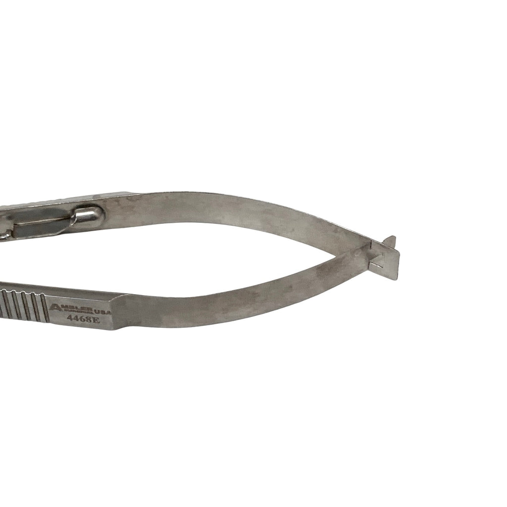 AMBLER REF 4468E Castroviejo needle holder 5 7/8'',heavy, straight, 14.0mm smooth jaws, flat handle, with lock