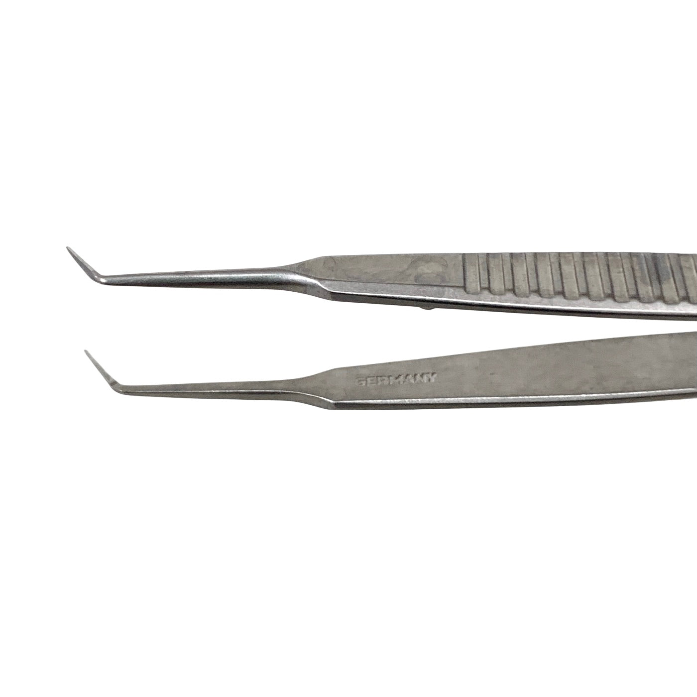 AMBLER REF 2445E McPherson tying forceps 3 3/8'',angled shafts, 4.0mm from bend to tip, 4.0mm tying platforms, narrow serrated flat handle