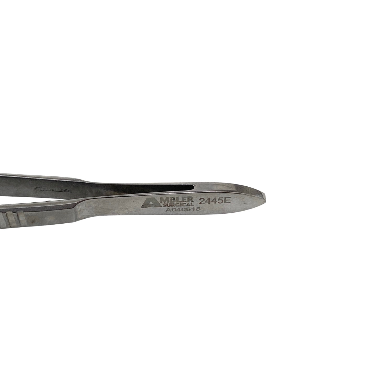 AMBLER REF 2445E McPherson tying forceps 3 3/8'',angled shafts, 4.0mm from bend to tip, 4.0mm tying platforms, narrow serrated flat handle