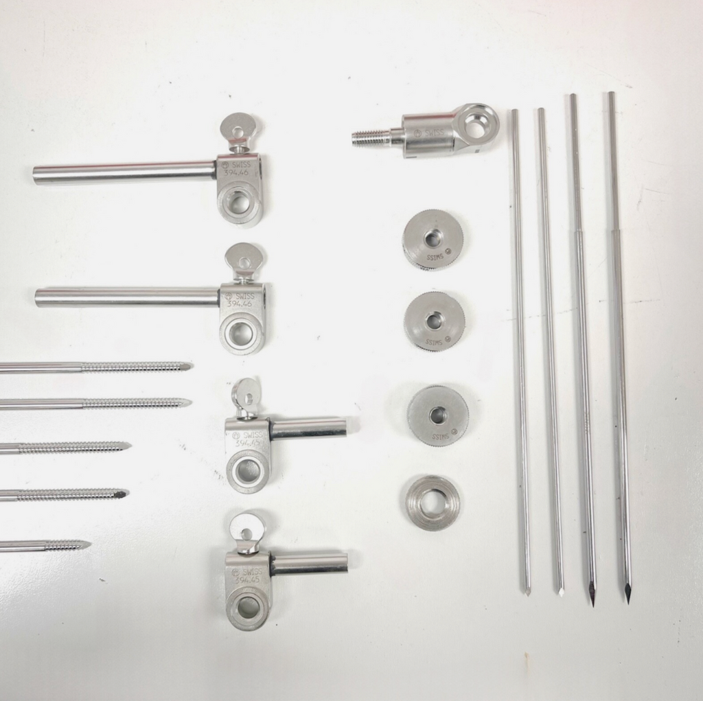 SYNTHES Large Distractor Set As Is