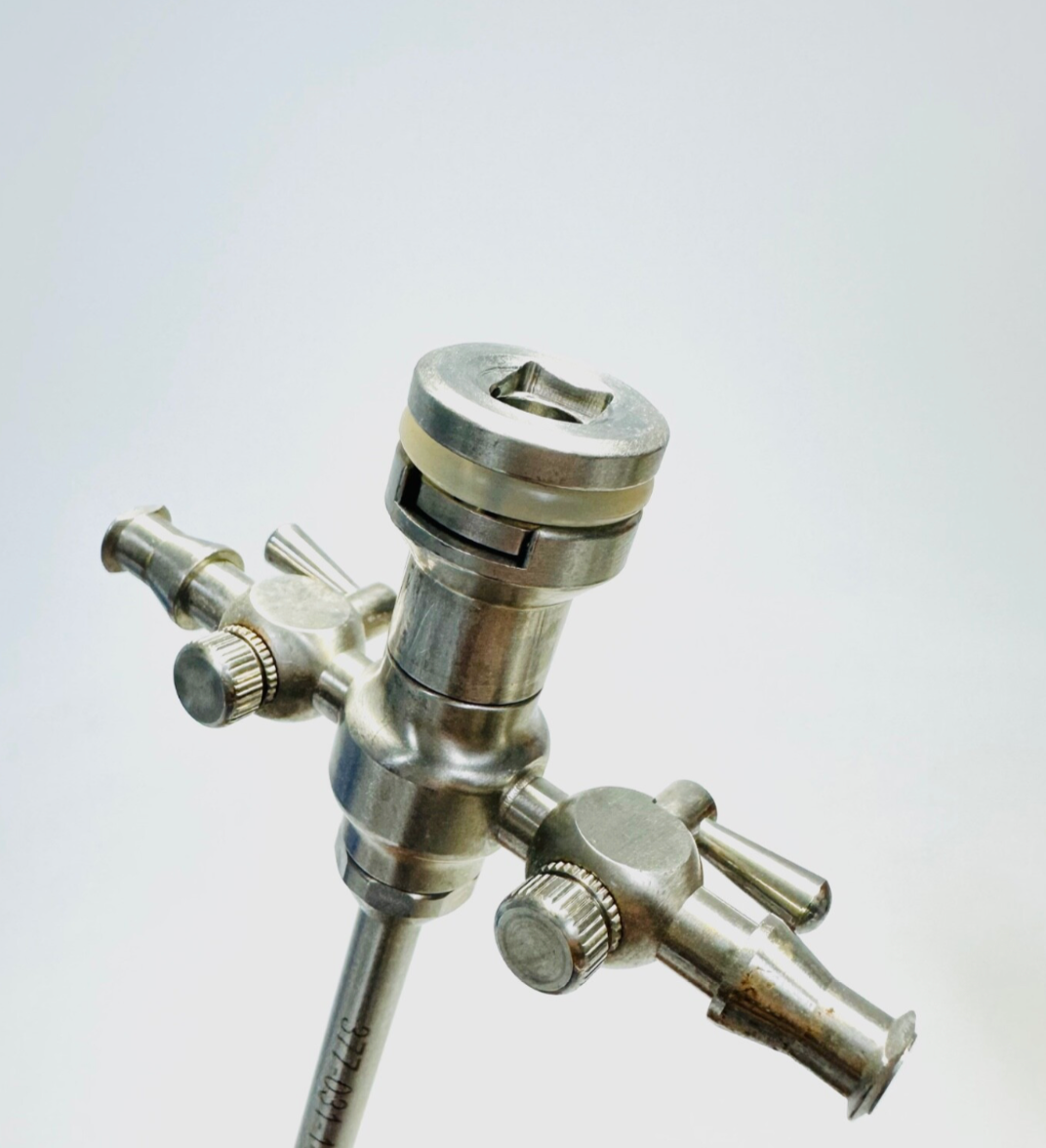 STRYKER 377-031-144 Cannula 2 Rotating Stopcocks With 377-031-129 Obturator 5mm